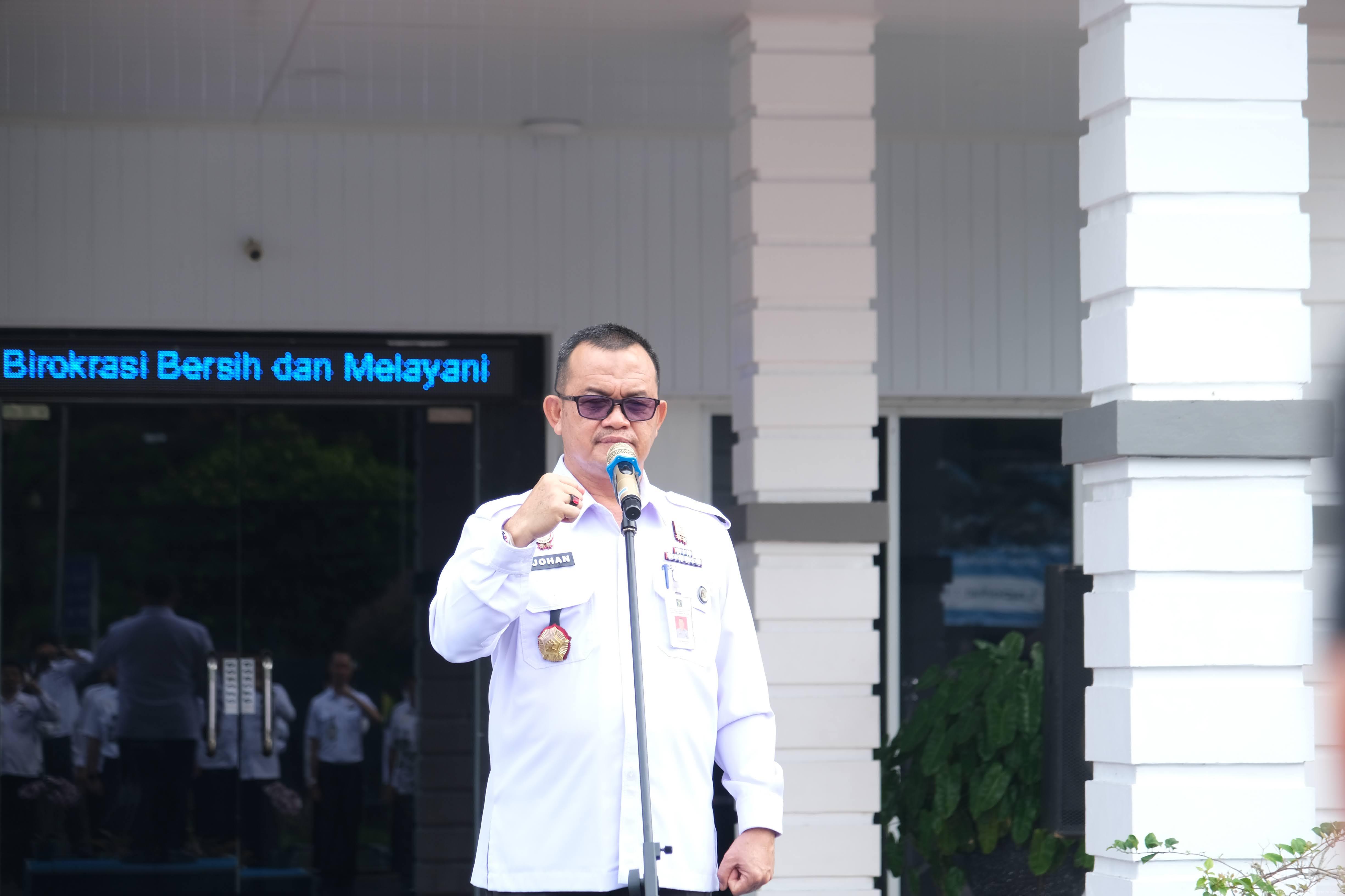 Kakanwil Apel Baju Putih