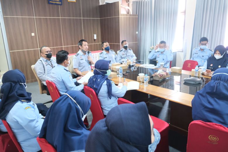 Review Tunas Integritas 4