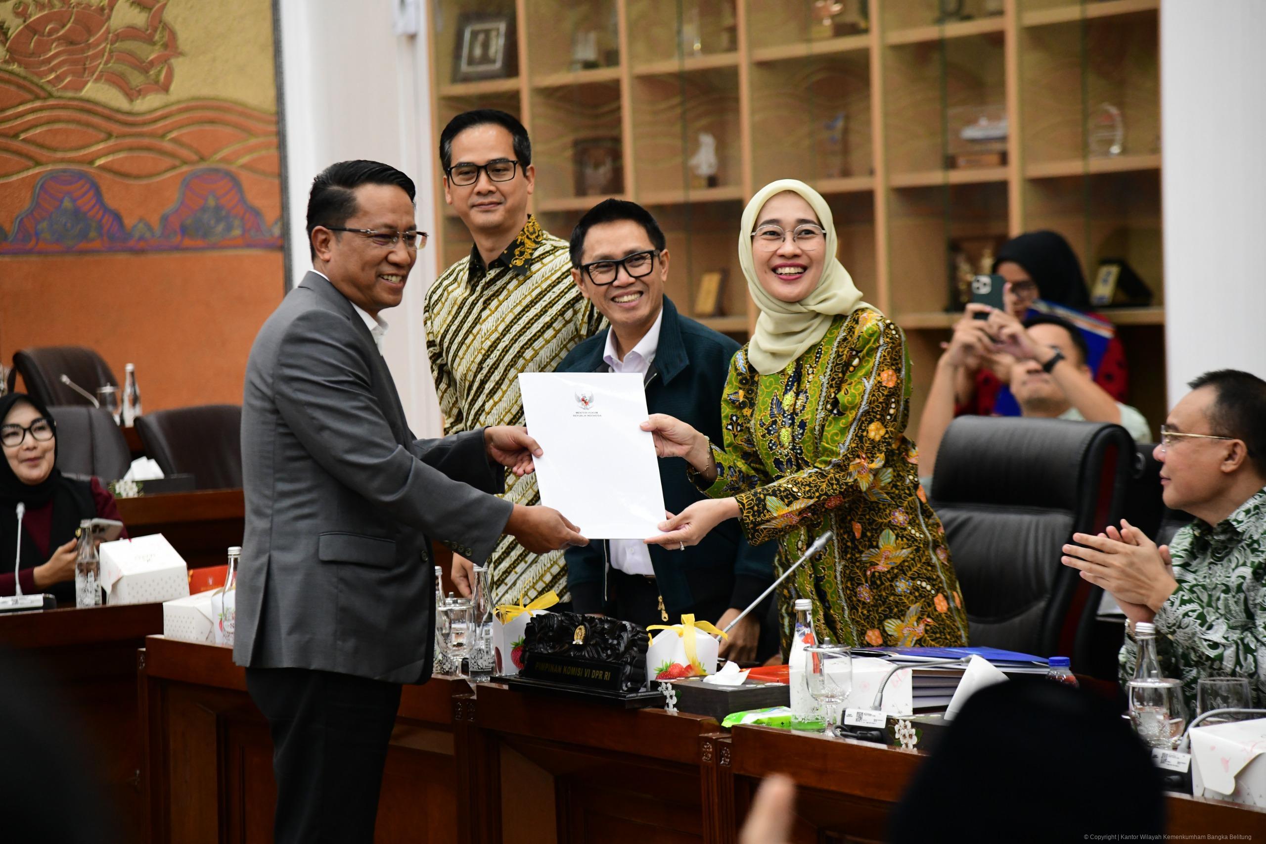 pemerintah RUU BUMN 2