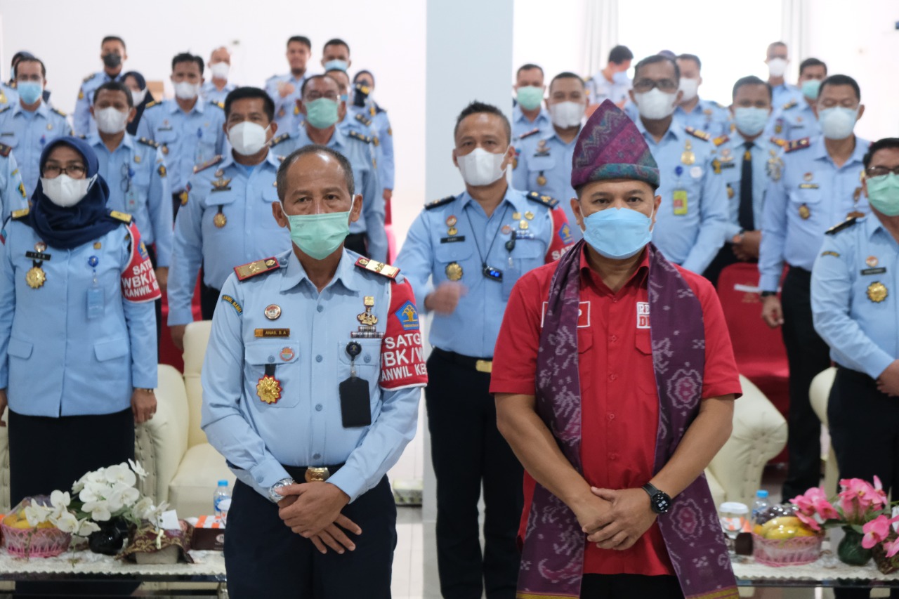 STAF KHUSUS MENTERI 6