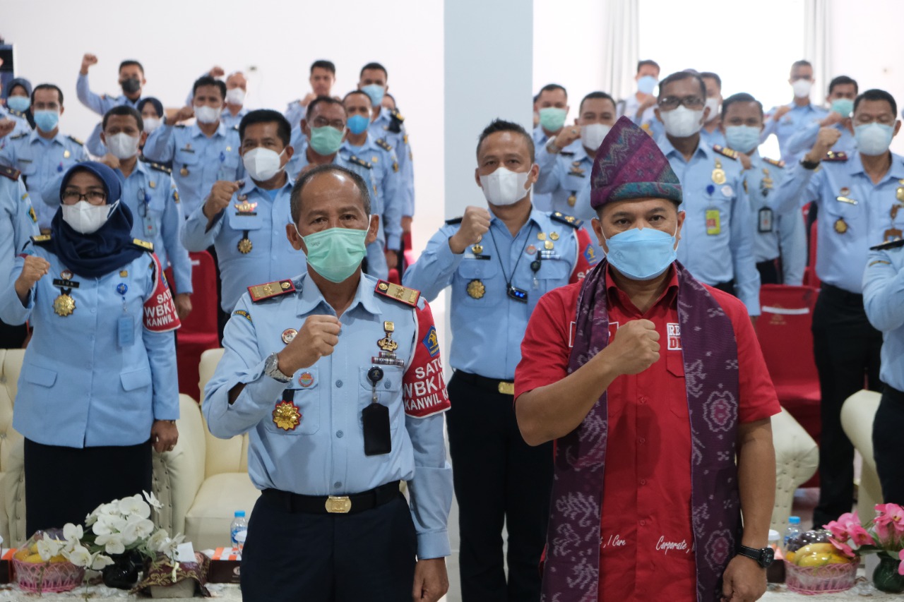 STAF KHUSUS MENTERI 6