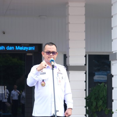 Kakanwil Apel Baju Putih